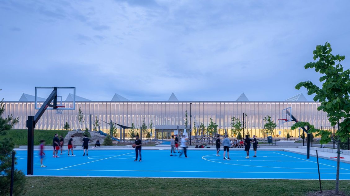 arresting-architecture-brings-a-canadian-community-center-to-life