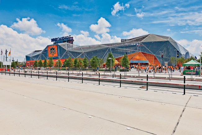 Datapath & Watchfire: A Grand Slam for Houston Astros' Stadium Store -  Commercial Integrator