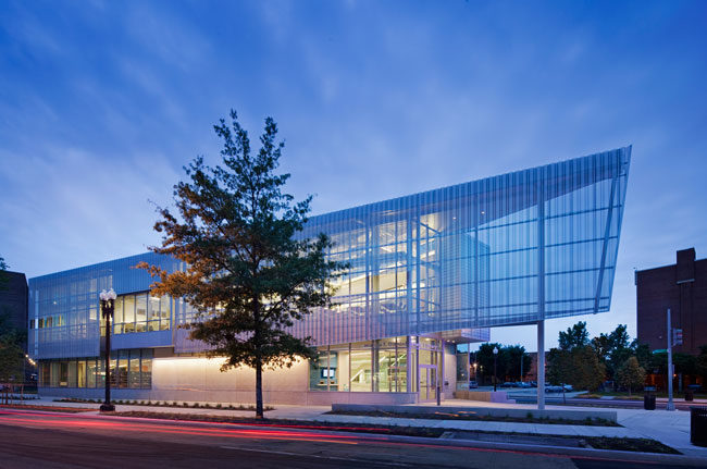 Watha T. Daniel ' Shaw Neighborhood Library 