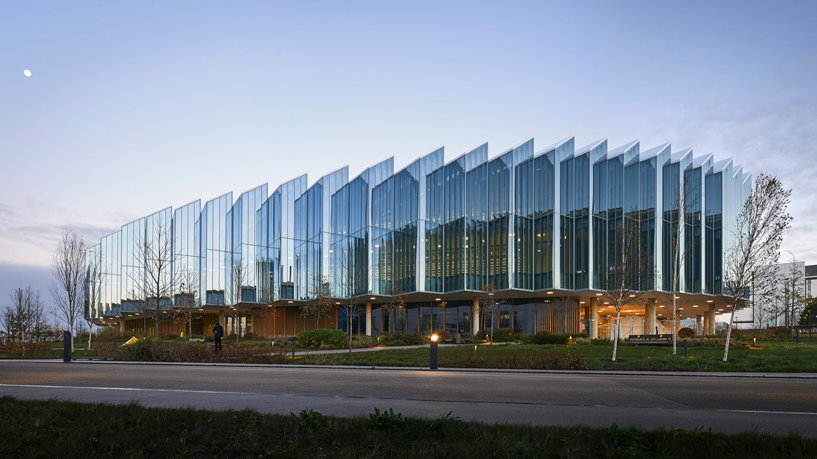 AstraZeneca Unveils a New Headquarters in Cambridge | 2021-11-28 |  Architectural Record