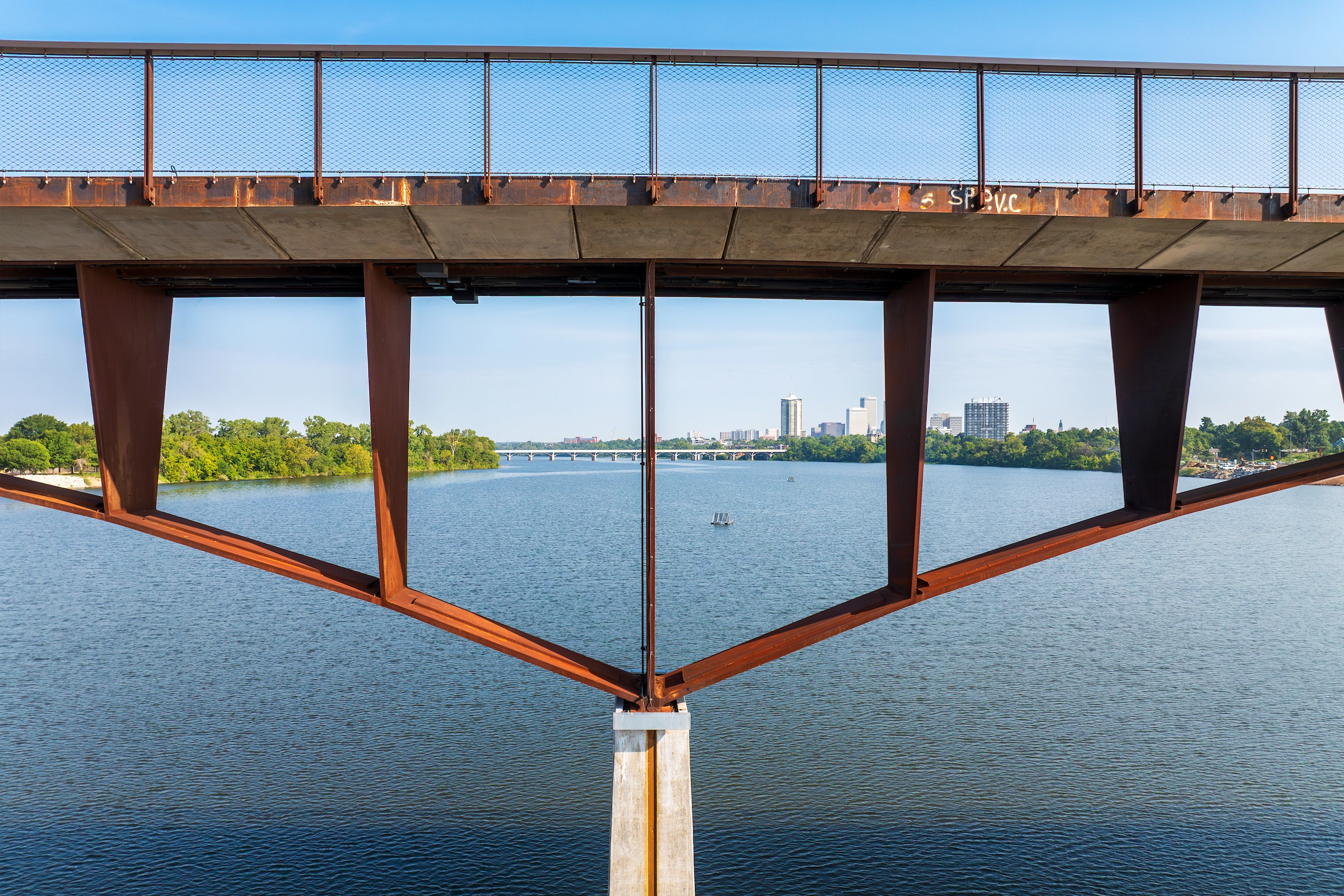 Detail image of steel truss at Williams Crossing.